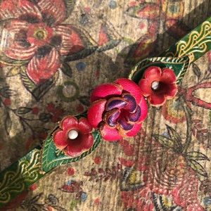 Leather rose bracelet